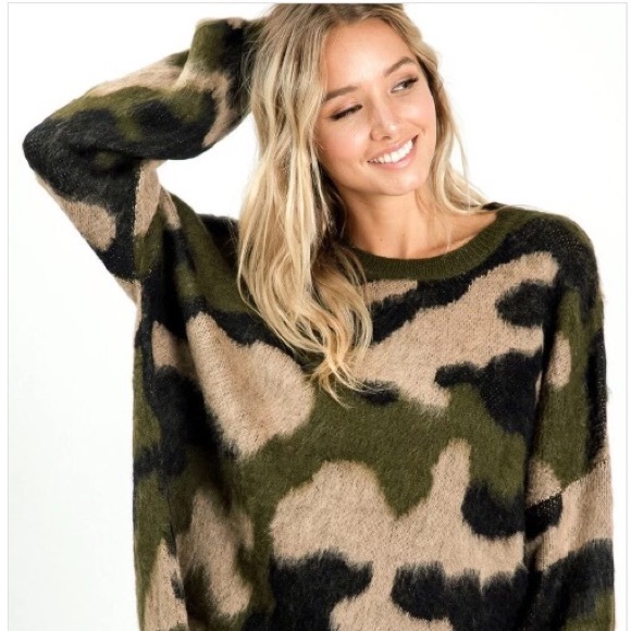 Last 1️⃣ Camouflage Olive & Taupe Fuzzy Sweater - Picture 2 of 7